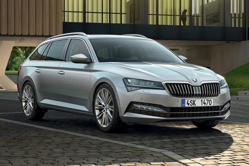 Skoda Superb нового поколения: рассекречена внешность