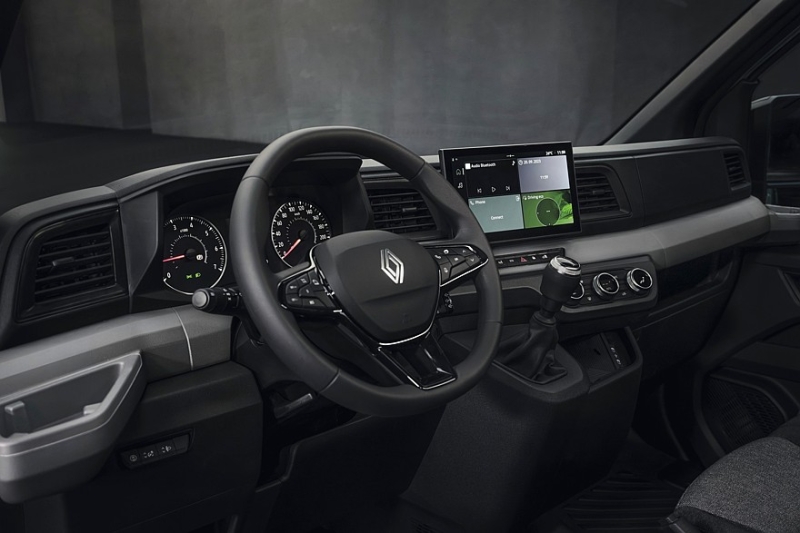 Новый Renault Master: немецкий стиль, улучшенная безопасность и отличная аэродинамика