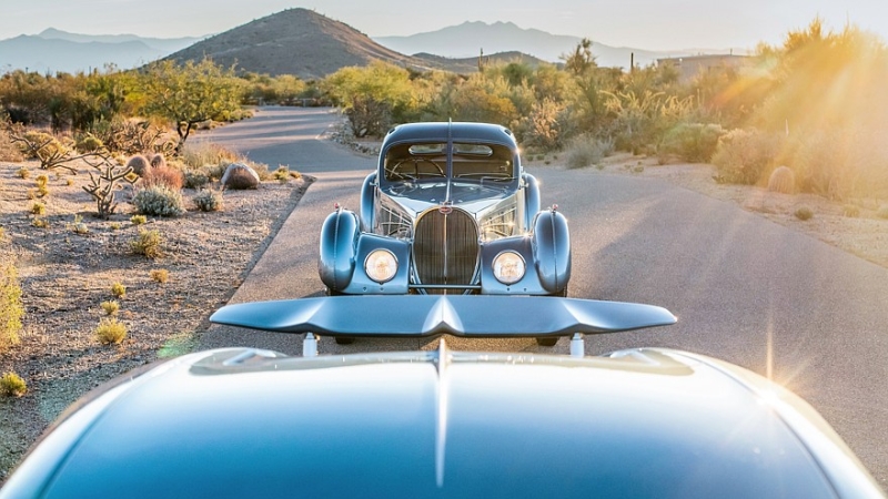 Bugatti Chiron Super Sport 57 One of One: идеальный подарок для 70-летней женщины