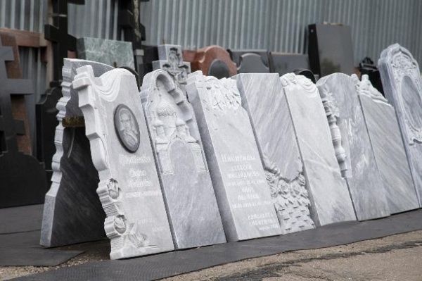 Особенности изготовления памятников