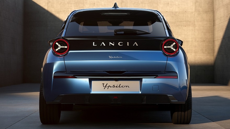 Новый Lancia Ypsilon полностью рассекречен: шикарная мебель и обещание спорт-версии HF