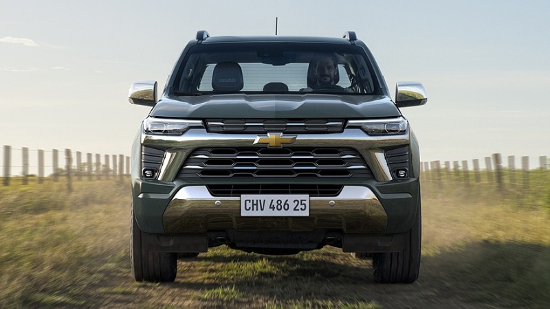 Chevrolet показал рестайлинговый пикап S10: обновление прошло по образу Colorado