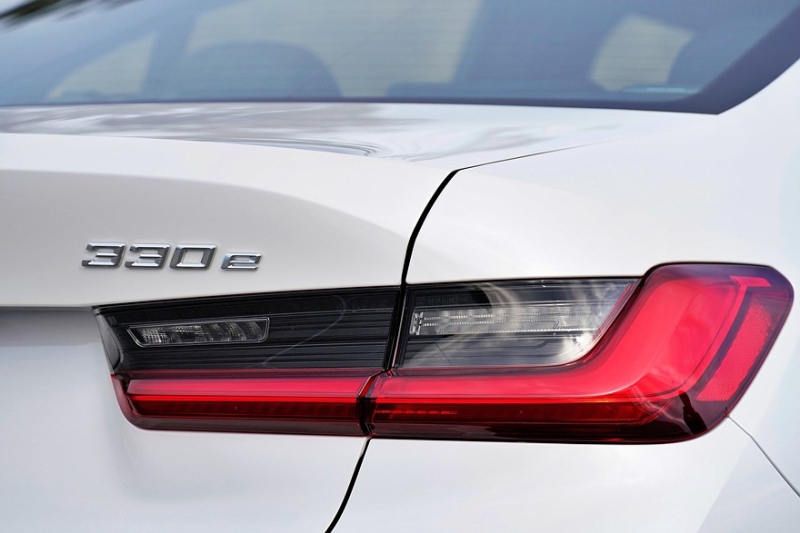 BMW уберёт букву «i» из обозначения бензиновых моделей и закрепит за электромобилями