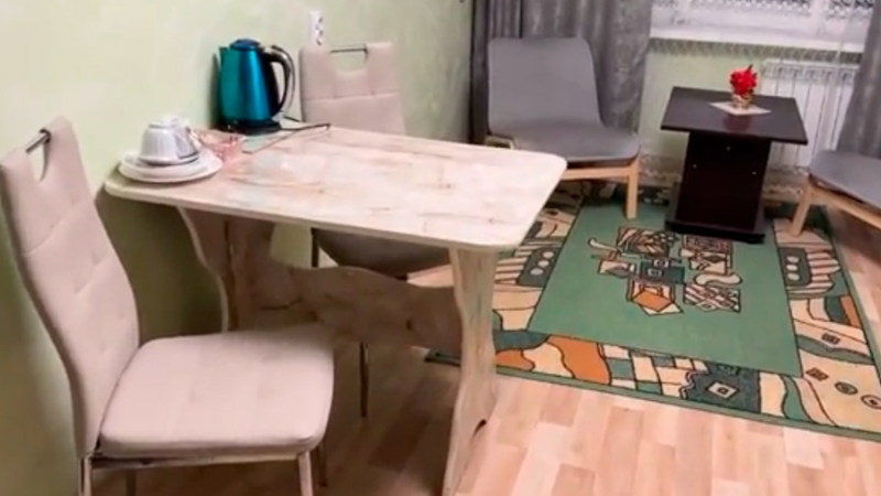 «Известия» показали ПВР в Инте для пассажиров сошедшего с рельсов поезда