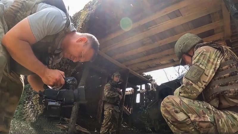 Минцифры окажет поддержку семьям попавшим под удар в Горловке журналистов НТВ