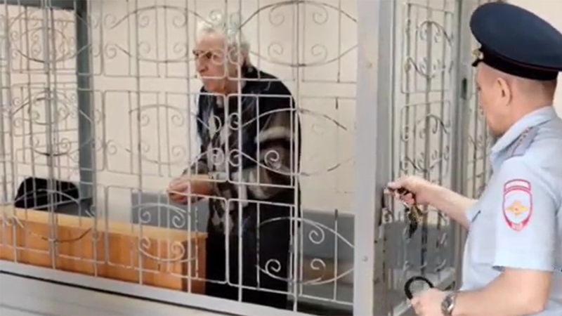 Суд арестовал подозреваемого в убийстве внучки и двухлетней правнучки мужчину