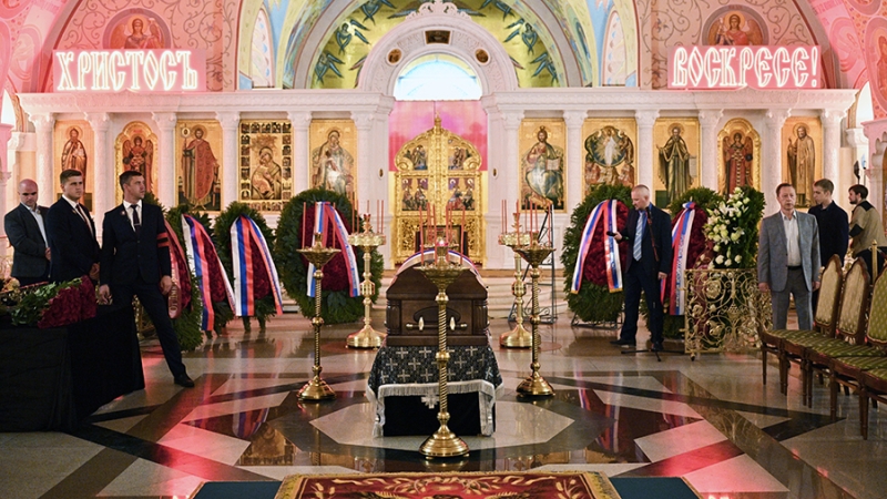 В храме Христа Спасителя в Москве прощаются с Чилингаровым