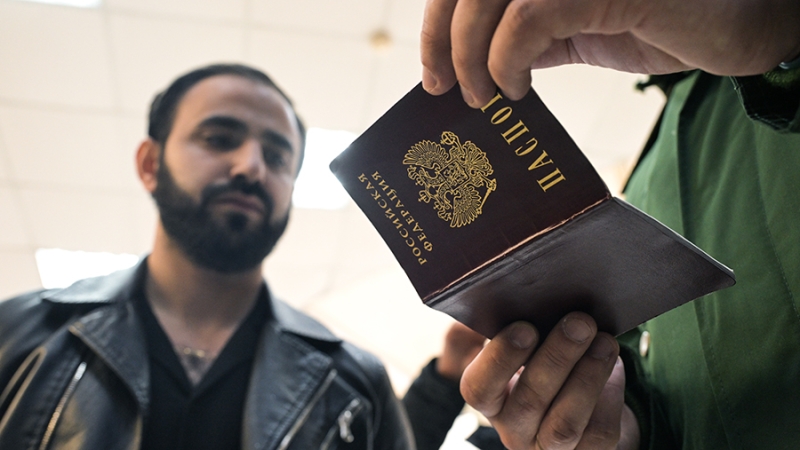 В МВД сообщили о высылке из РФ более 30 тыс. иностранцев с начала 2024 года