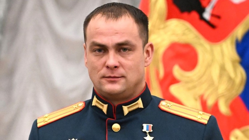 Военного Магасумова лишили звания Героя России и приговорили к 11 годам за убийство