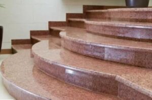 Лестницы из искусственного камня: преимущества, особенности и применение