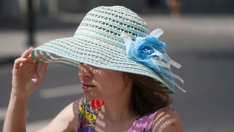 Невролог рассказала об опасных последствиях перегрева в жару