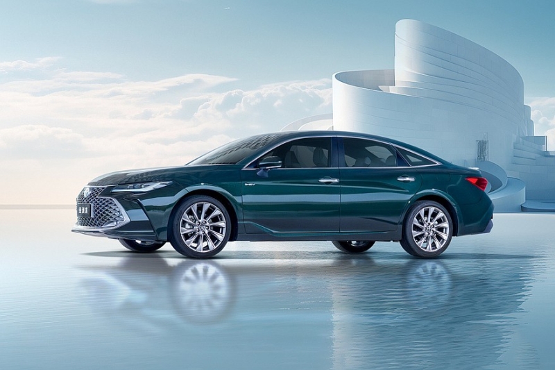 Обновлён большой седан Toyota Avalon, который доступен и в России