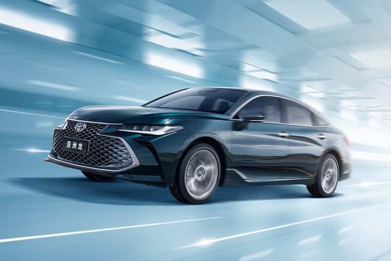 Обновлён большой седан Toyota Avalon, который доступен и в России