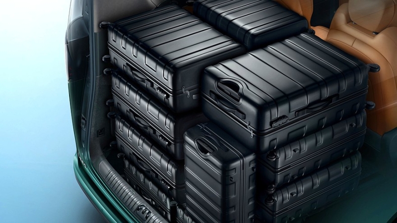 Роскошный минивэн LEVC L380 от Geely выходит на рынок в четырёх версиях