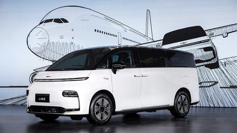 Роскошный минивэн LEVC L380 от Geely выходит на рынок в четырёх версиях