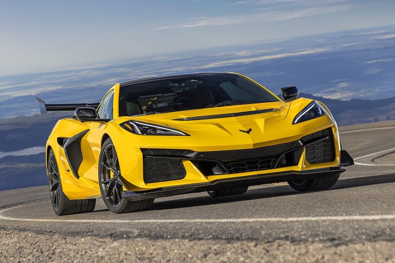 Суперкар Chevrolet Corvette ZR1 оказался мощнее, чем Lamborghini Revuelto