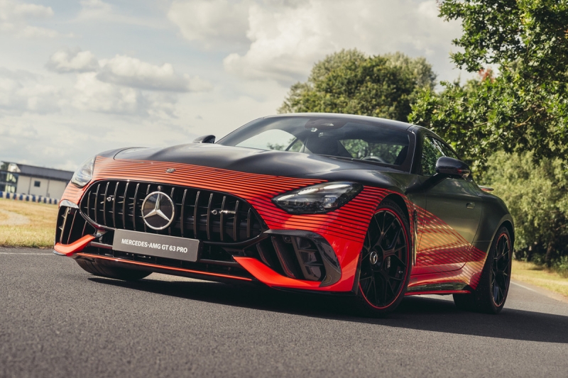 Трековый спорткар: Mercedes-AMG представил GT 63 Pro 4Matic+