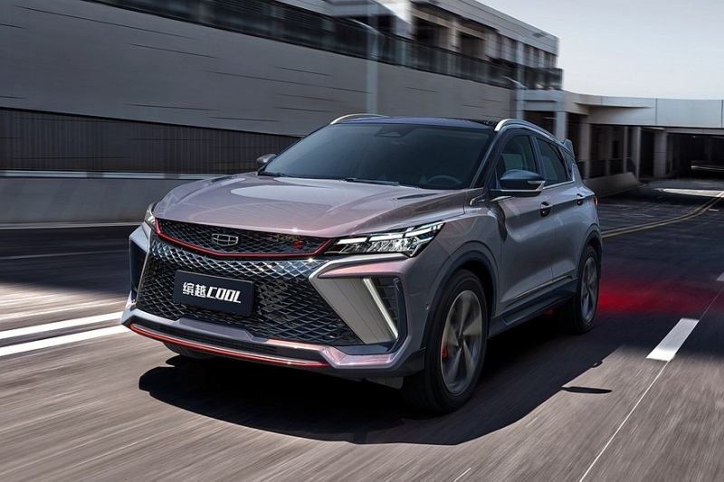 Упрощённый Geely Coolray с атмосферником поступил в продажу