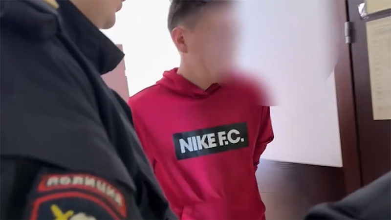 В Петербурге мужчина незаконно легализовал более 400 мигрантов за полтора года