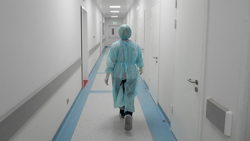 В стационарах лечение после отравления продолжают 11 пациентов с ботулизмом