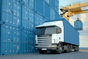 Автовывоз контейнеров: организация и преимущества