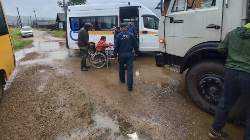 Более сотни человек эвакуировали в Забайкалье из-за паводков