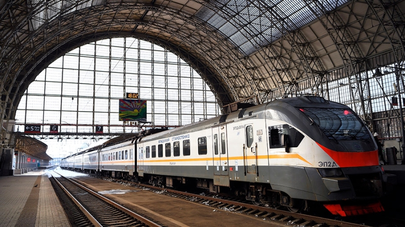 Холдинг «РЖД» назначил дополнительные поезда между Курском и Москвой