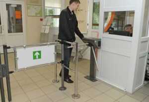 Обеспечение пропускного режима: функции, обязанности и ответственность охранных организаций