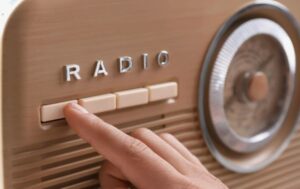 Реклама на радио: эффективные стратегии и примеры успешных кампаний