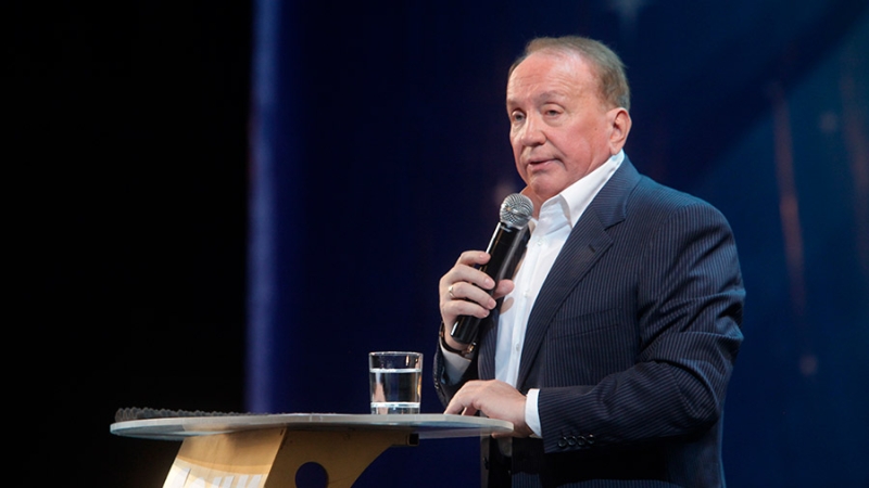 Актер Роман Попов назвал Александра Маслякова символом КВН