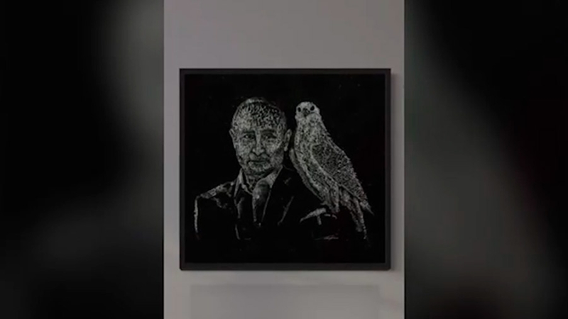 Делегация Кувейта подарила Росконгрессу портрет Путина ручной работы