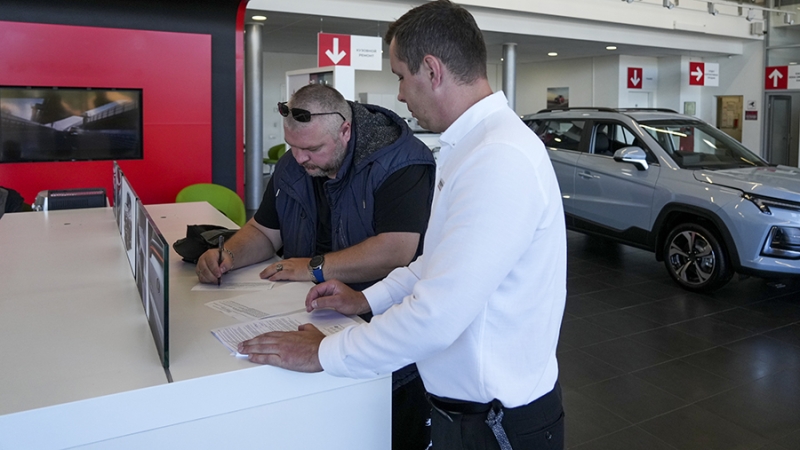 Юрист раскрыл схемы обмана в автосалонах
