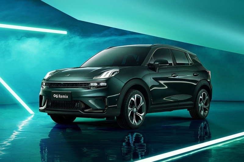 Lynk & Co 06 от Geely и Volvo: теперь и чисто бензиновый рестайлинговый кроссовер