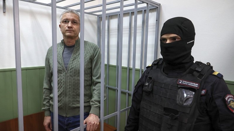 Стало известно о продлении срока следствия по делу Иванова до конца декабря