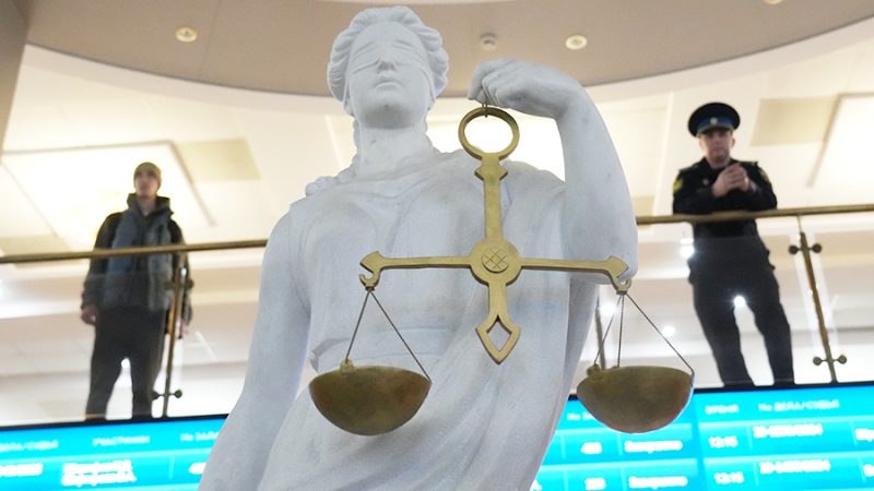 Суд арестовал имущество экс-главы вещевого управления Минобороны Демчика