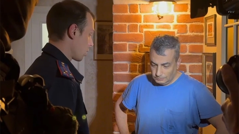 В псковской квартире Льва Шлосберга прошли обыски