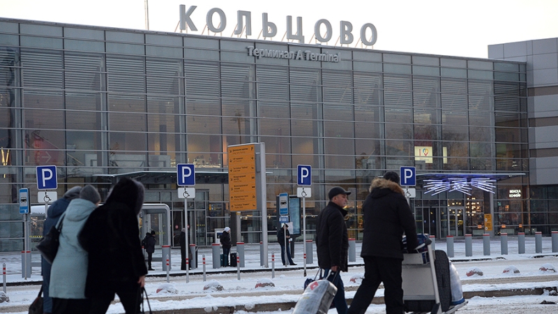 Пассажирам экстренно севшего самолета из Таиланда в Кольцово ничего не угрожает