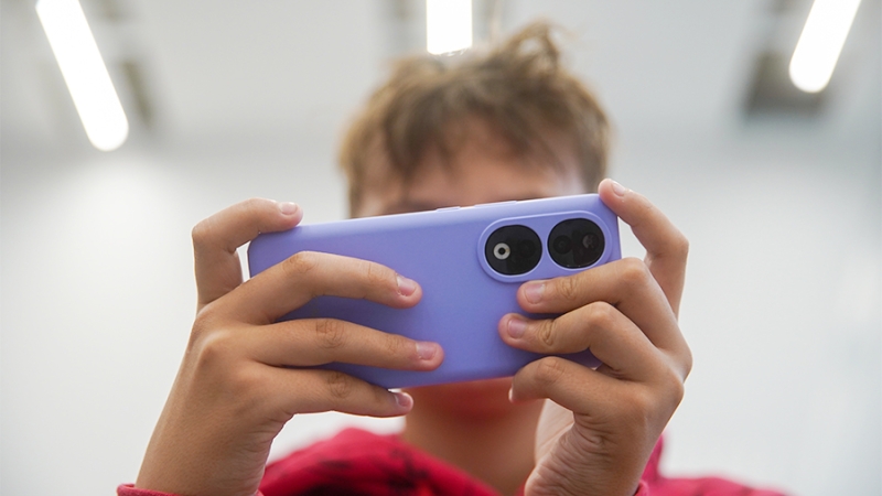 В РФ предложили запретить детям до 14 лет доступ к социальным сетям