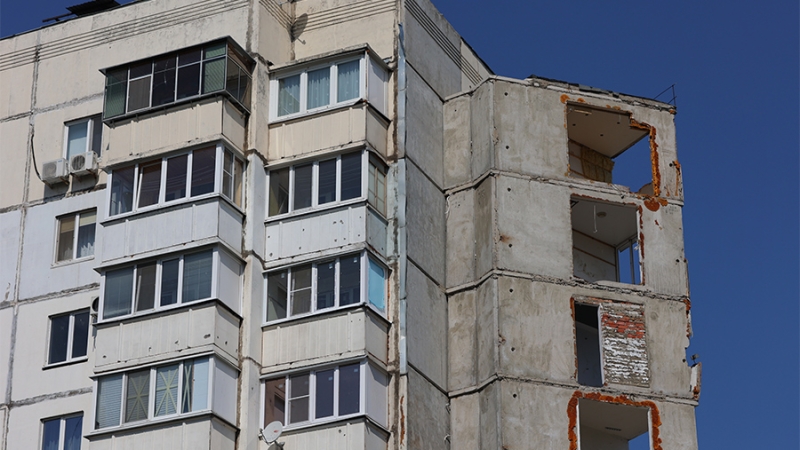 Гладков пообещал штрафовать глав районов за недостоверные отчеты о восстановлении жилья