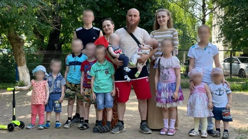 Многоженец с 14 детьми Сухов рассказал о проверке в отношении его семьи