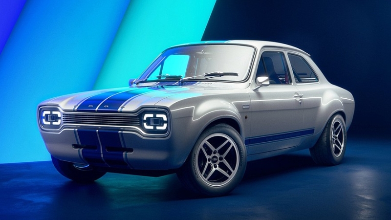 Полностью новый Ford Escort Mk1 RS: только аналоговая техника и два мотора на выбор