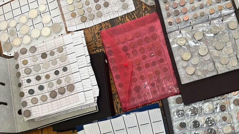 В Москве задержали подозреваемую в краже медалей и монет у ветерана ВОВ