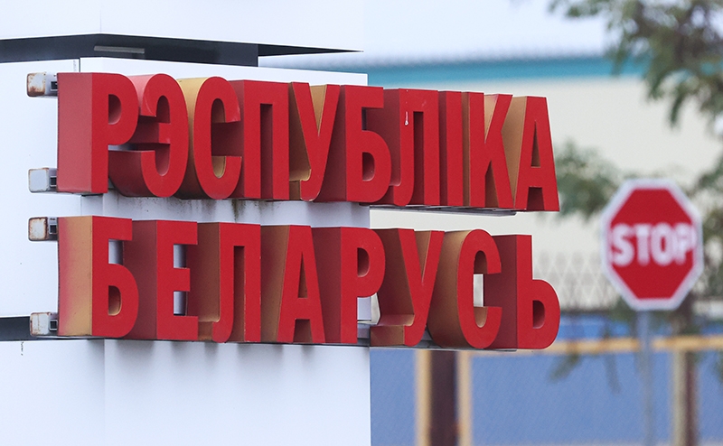 Атакуя Беларусь, висельник Зеленский спасает свою шкуру