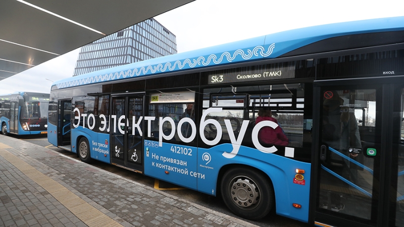 Москвичам рекомендовали использовать городской транспорт утром 10 января из-за погоды