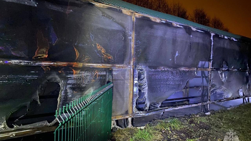 Пожарные полностью ликвидировали пожар в зоопарке Белгорода