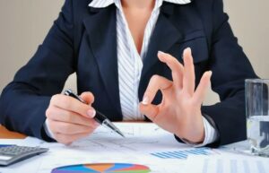 Бухгалтерия без боли: как аутсорсинг может упростить жизнь владельцу малого бизнеса