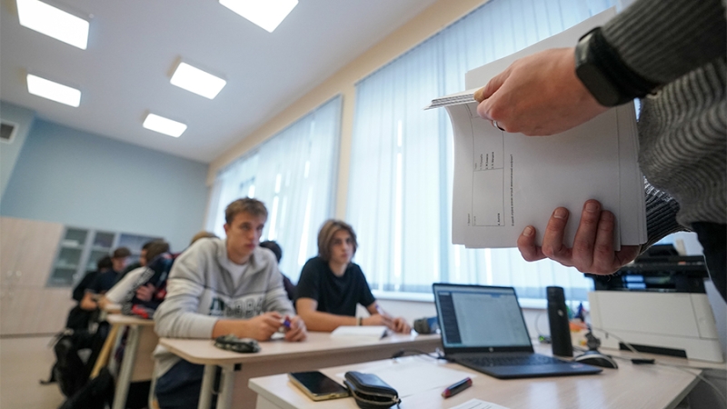 В правительстве задумались о выплатах учителям за успехи учеников