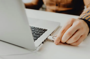 5 ключевых факторов при выборе флешки: руководство для новичков