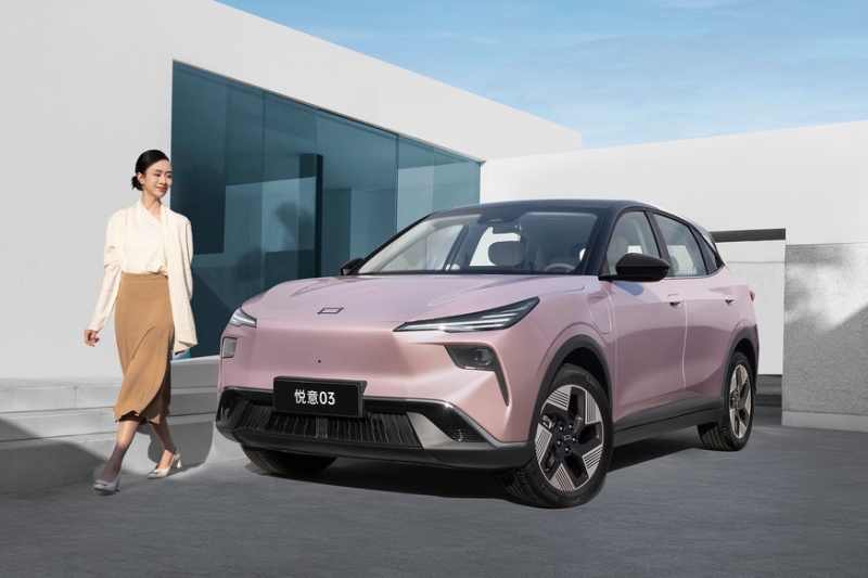 FAW выводит на рынок недорогой кроссовер Bestune Yueyi 03