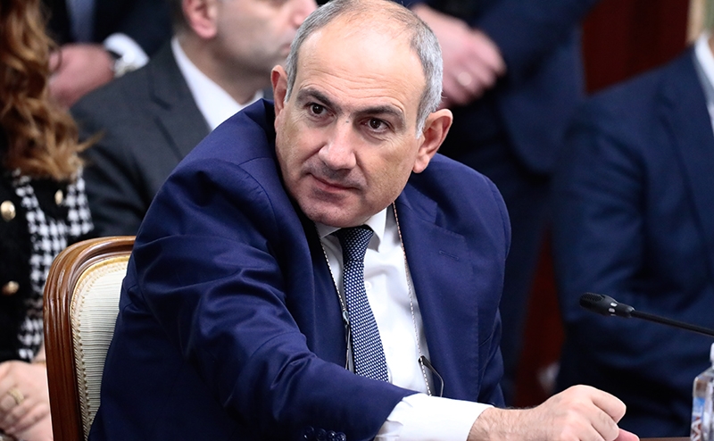 Константин Затулин: Не стоит принимать жесты Пашиняна за чистую монету, сейчас он мечется